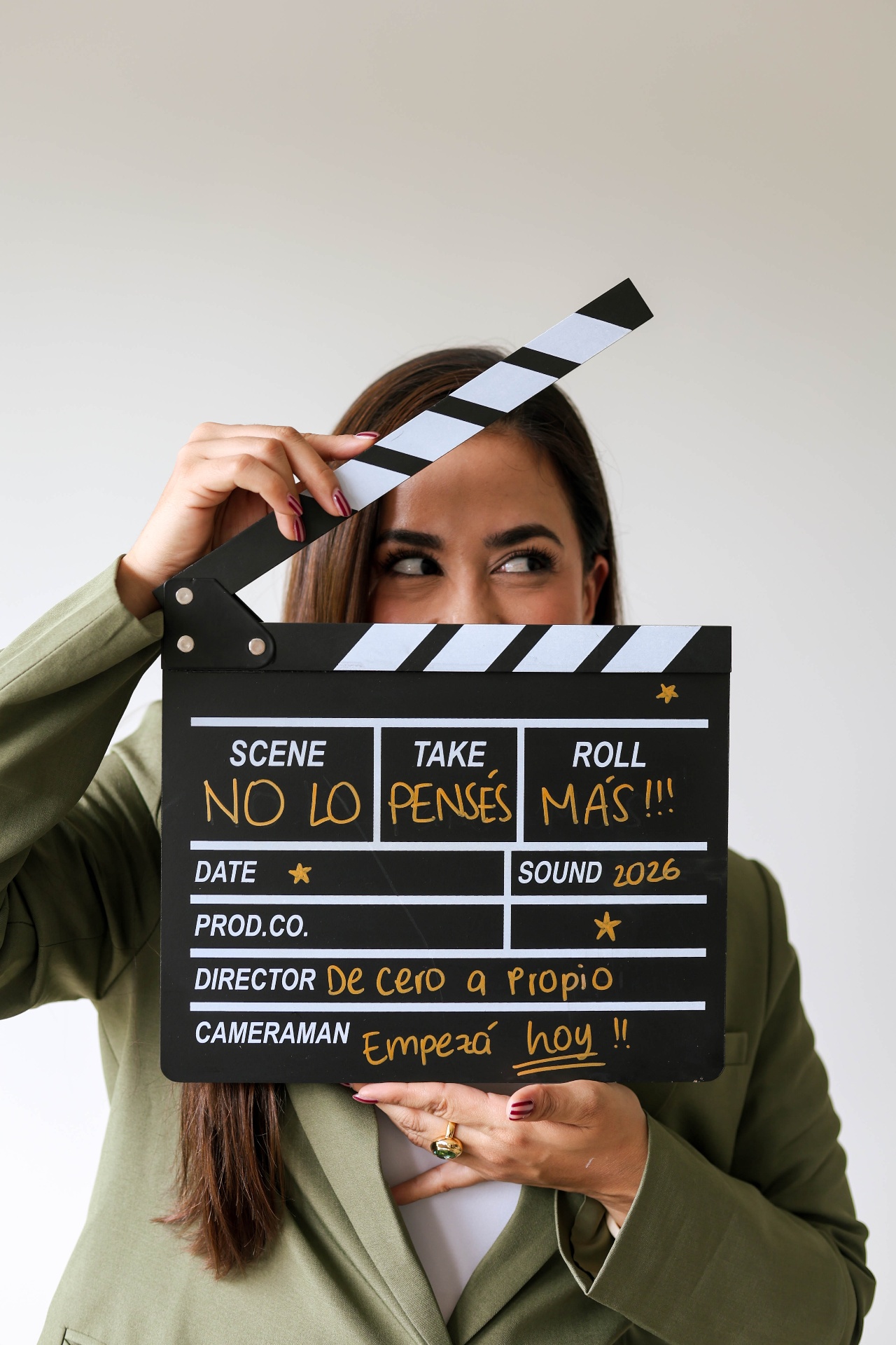 Karla con claqueta de cine: no lo pensés más, empezá hoy